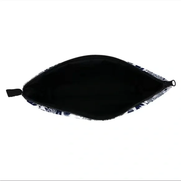 Skulls & leaves makeup bag - Picture 5 of 7